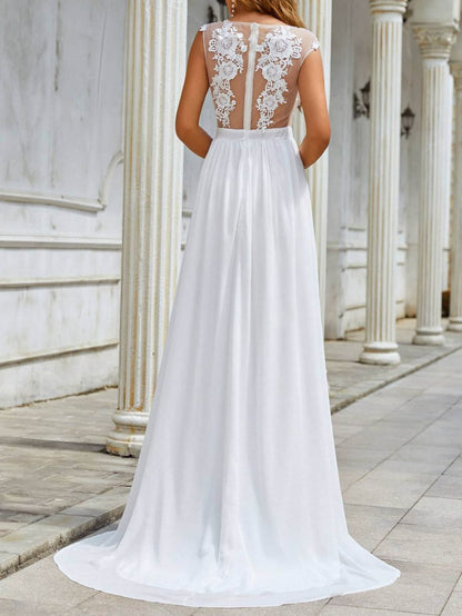 Gisela | Abito da sposa ampio con pizzo, strascico e gonna fluida in chiffon